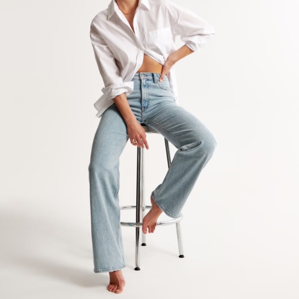 Abercrombie & Fitch High Rise 90s Relaxed Jean - Size 27